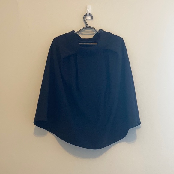 Thick Black Skirt - Picture 2 of 4